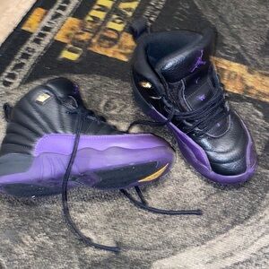 Black and purple Jordan’s girls size 12c
